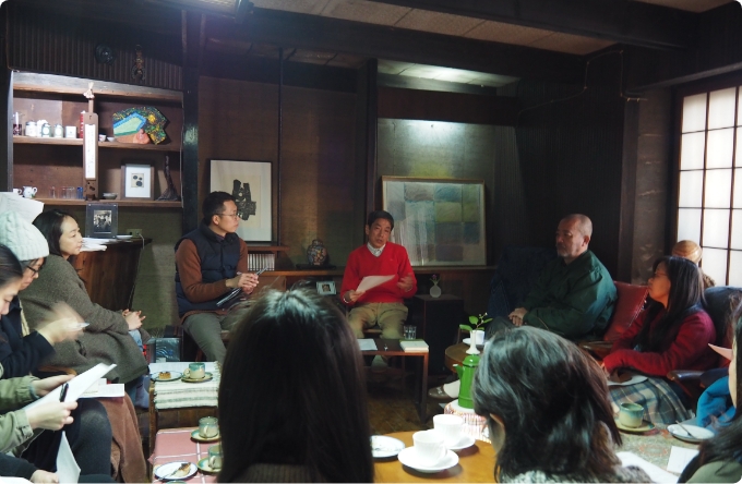 玉乃井での集まりの様子